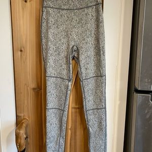 GymShark Fleur leggings